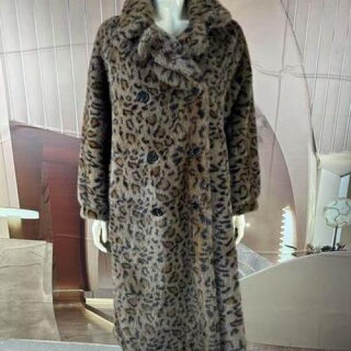 FAUX FOX FUR COAT WITH LEOPARD PRINTED