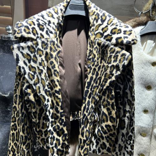 Faux Fur Jacket with Leopard pattern